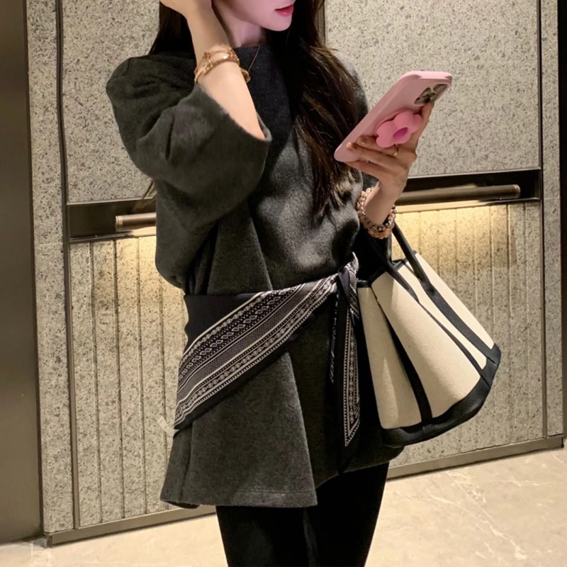 2025秋季自留款设计感大廓形慵懒时髦中长款上衣女圆领套头宽松潮|undefined