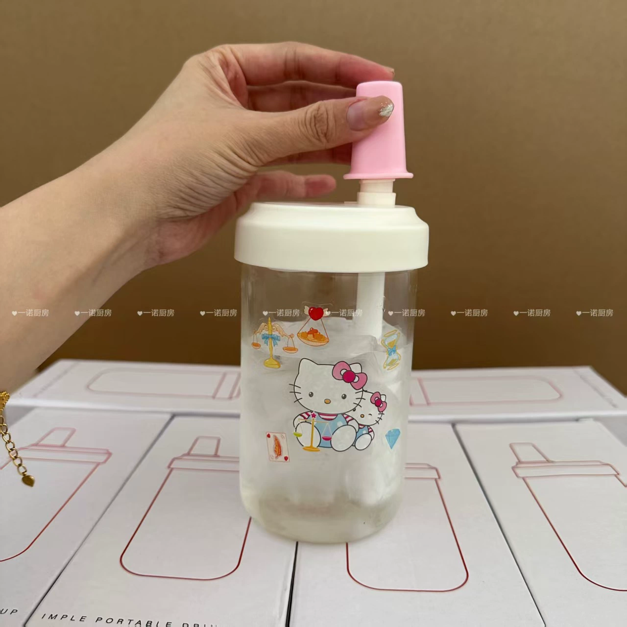 Hello Kitty, high quality handheld straw with glass for students