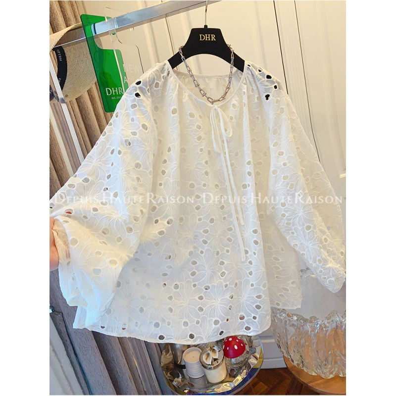 Новая весна и лето 2025 свободная вышивка кружевные цветы с полым пуловером рубашка куклы рубашка топ женский