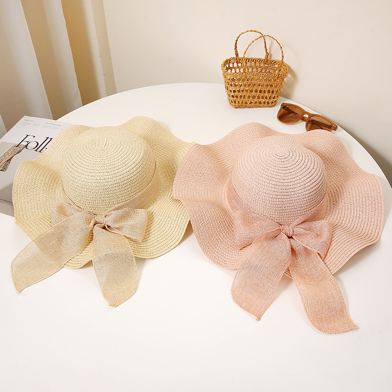 2025 Sombrero de playa Sombrero de paja de ala grande Sombrero de playa de protección solar de vacaciones de verano para mujer Sombrero de sol Sombrero de paja Sombrero de lazo