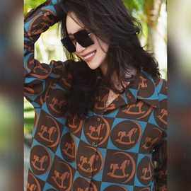 港味复古气质别致印花衬衣秋季新款宽松减龄中长款长袖衬衫上衣女