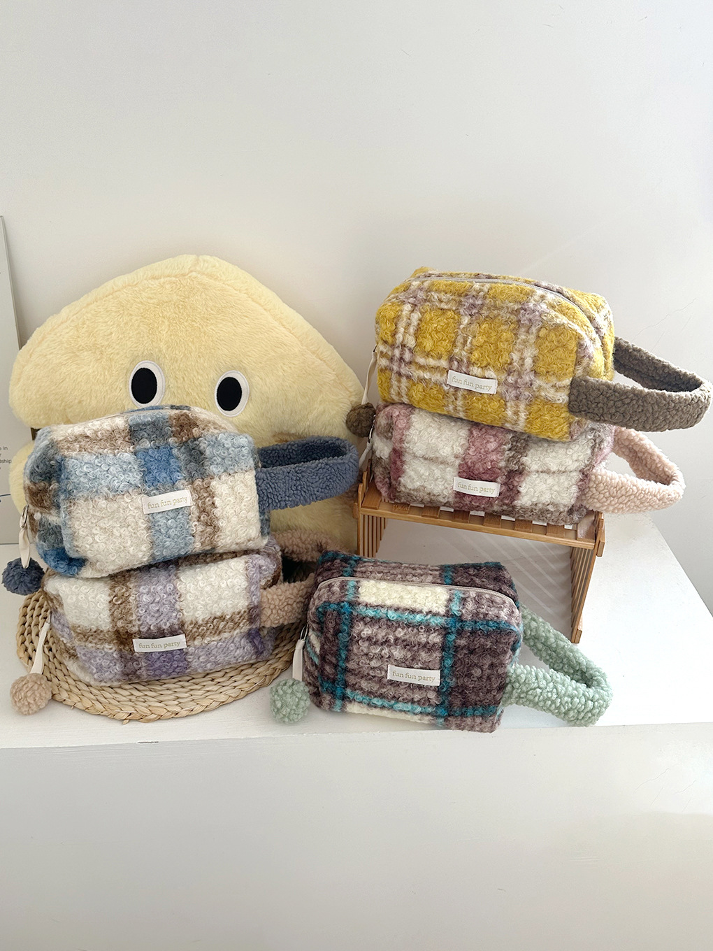 Amazon transfronteriza de suministro/simple de felpa de gran capacidad bolsa de cosméticos portátil de viaje portátil bolsa de almacenamiento con cremallera para las mujeres