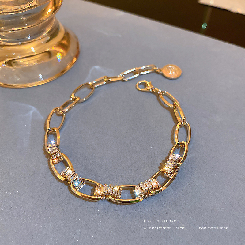 geometric fashionable elegant bracelet with zircon