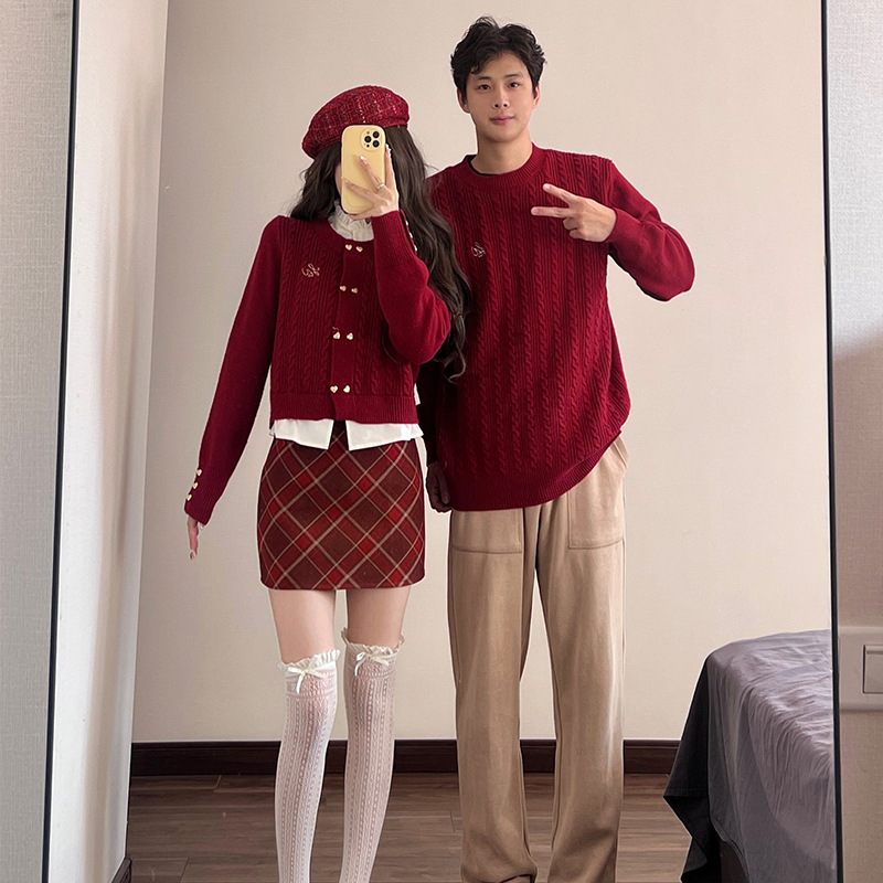 가을과 겨울의 가짜 두 원피스 인생의 해 커플 새해 최고급 레드 올매치 자수 니트 스웨터 크루 넥 스웨터