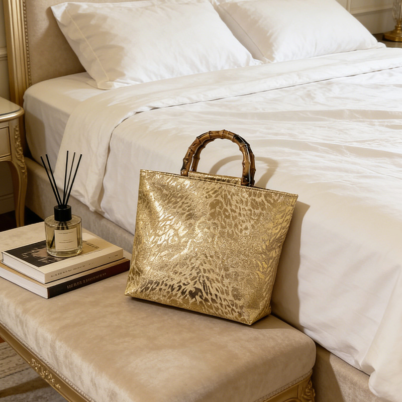 Gold-Stamped Leopard Print Faux Bamboo Handle Women's Tote Bag, Light Luxury Shiny Gold-Patterned Women's Bag, Vintage Faux Bamboo Handle Bag Gold-Stamped Leopard Print Faux Bamboo Handle Women's Tote Bag, Light Luxury Shiny Gold-Patterned Women's Bag, Vintage Faux Bamboo Handle Bag