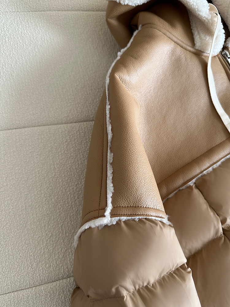 Giacca corta europea in piumino per donna stile corto cuciture colore a contrasto pelle PU leggera lusso alta qualità maglione largo 2024 nuovo inverno_voghion.com