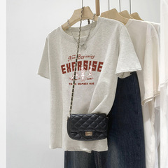 アメリカンレトロプリント乳白色グレーTシャツ女性用2025夏ルーズカジュアルスリムトップ純綿右肩半袖