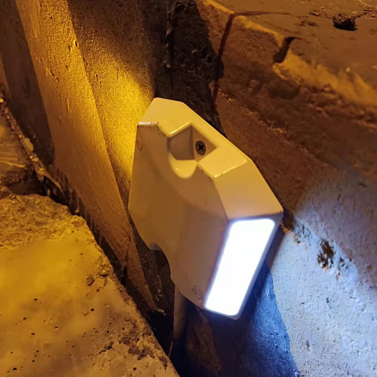 厂家直销LED隧道诱导灯 高速道路轮廓灯 有源突起路标耐候