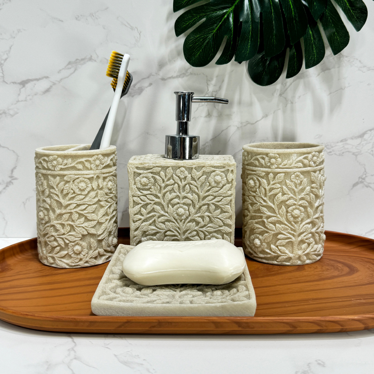 Baño del hotel de cuatro piezas de baño de resina de arena y grava set de baño de enjuague bucal botella de desinfectante de manos para el hogar