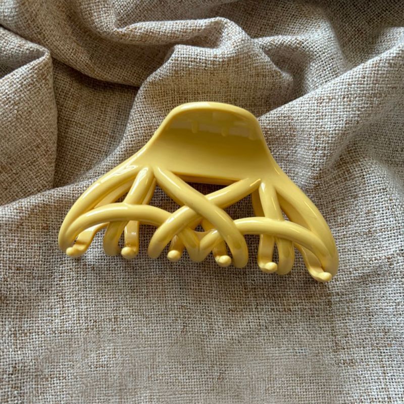 Yellow grid clip