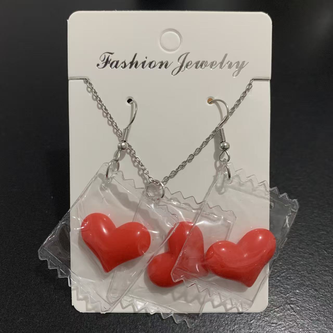 Oversized Sculptural Clear Acrylic Clip-on Earrings Modern Design_voghion.com