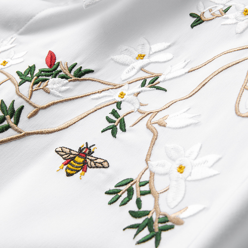 Camisa de manga larga para hombre 2025, nueva camisa de moda con bordado de árbol del dinero, corte ajustado, camisa de hombre sin planchado