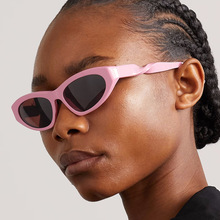 猫眼扭曲镜腿太阳镜2022新款时尚嘻哈小框墨镜欧美潮流太阳眼镜女