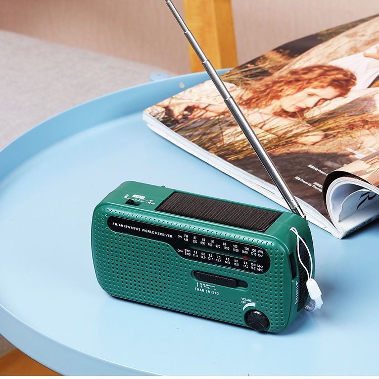 Radio de generación de energía de manivela, carga solar, onda corta multibanda, iluminación de linterna al aire libre de emergencia portátil para ancianos
