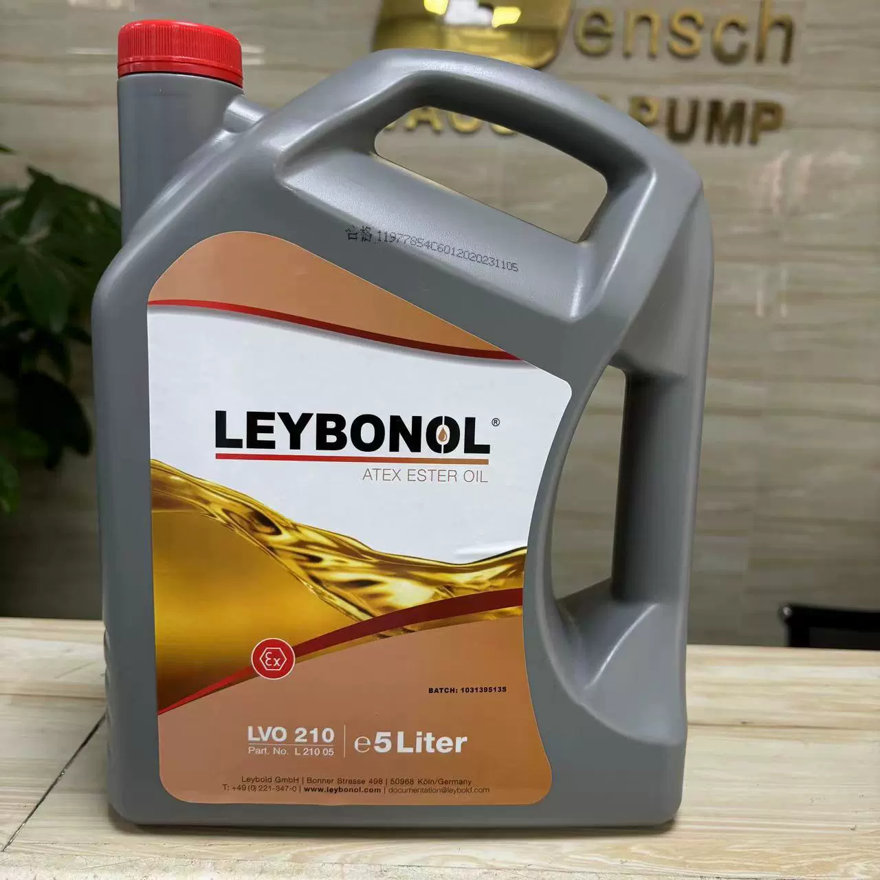 德国莱宝真空泵油LVO210 130 120  100真空泵油专用油 罗茨泵油