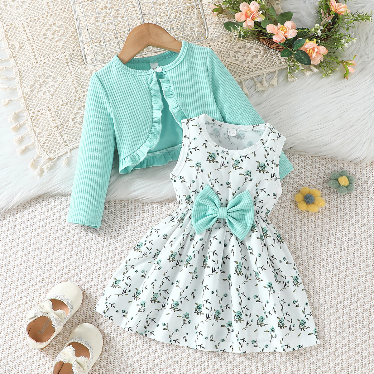 Set vestito floreale e giacca a maniche lunghe per bambina_voghion.com