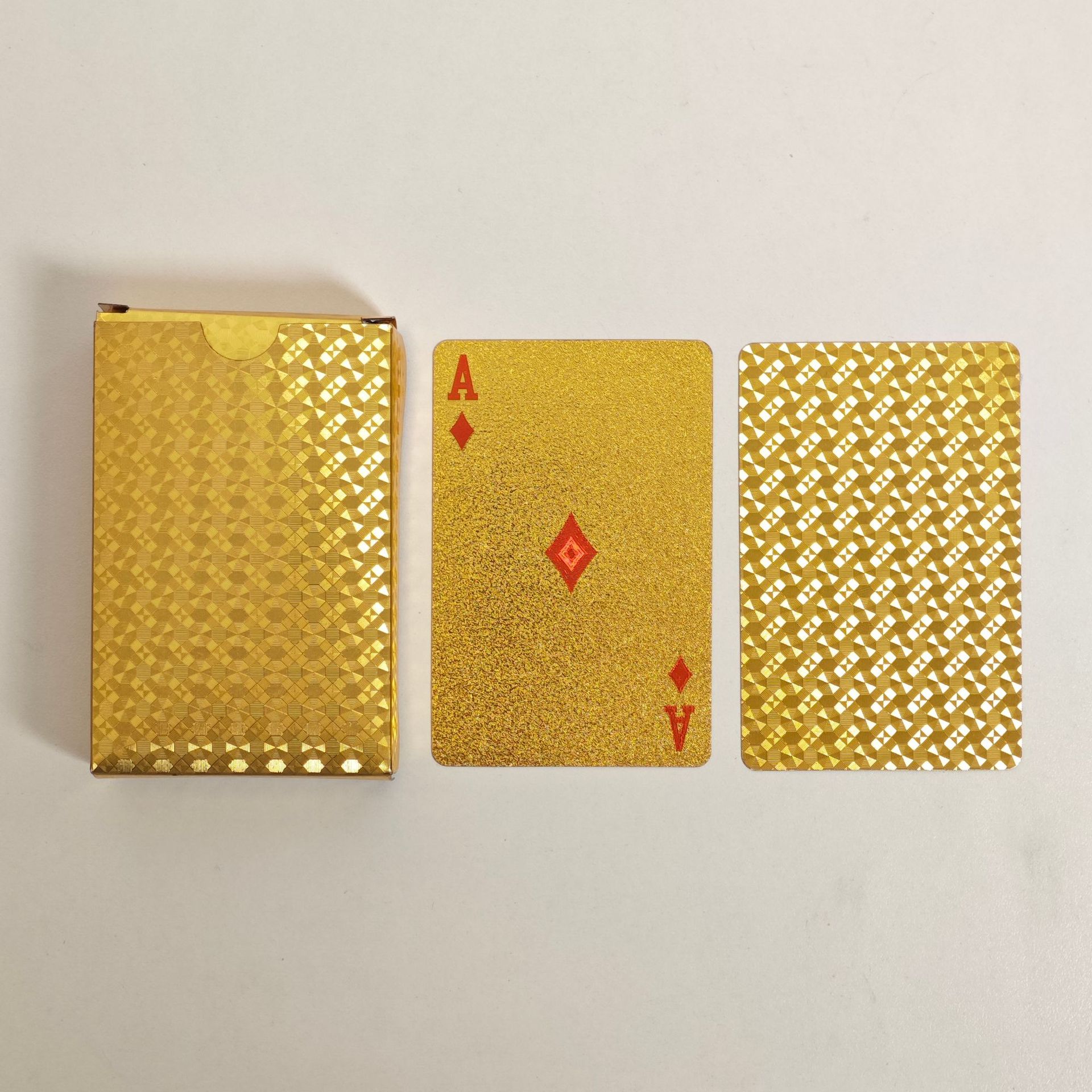 Luxurious Gold Foil Playing Cards Waterproof Pet Card Game Set_voghion.com