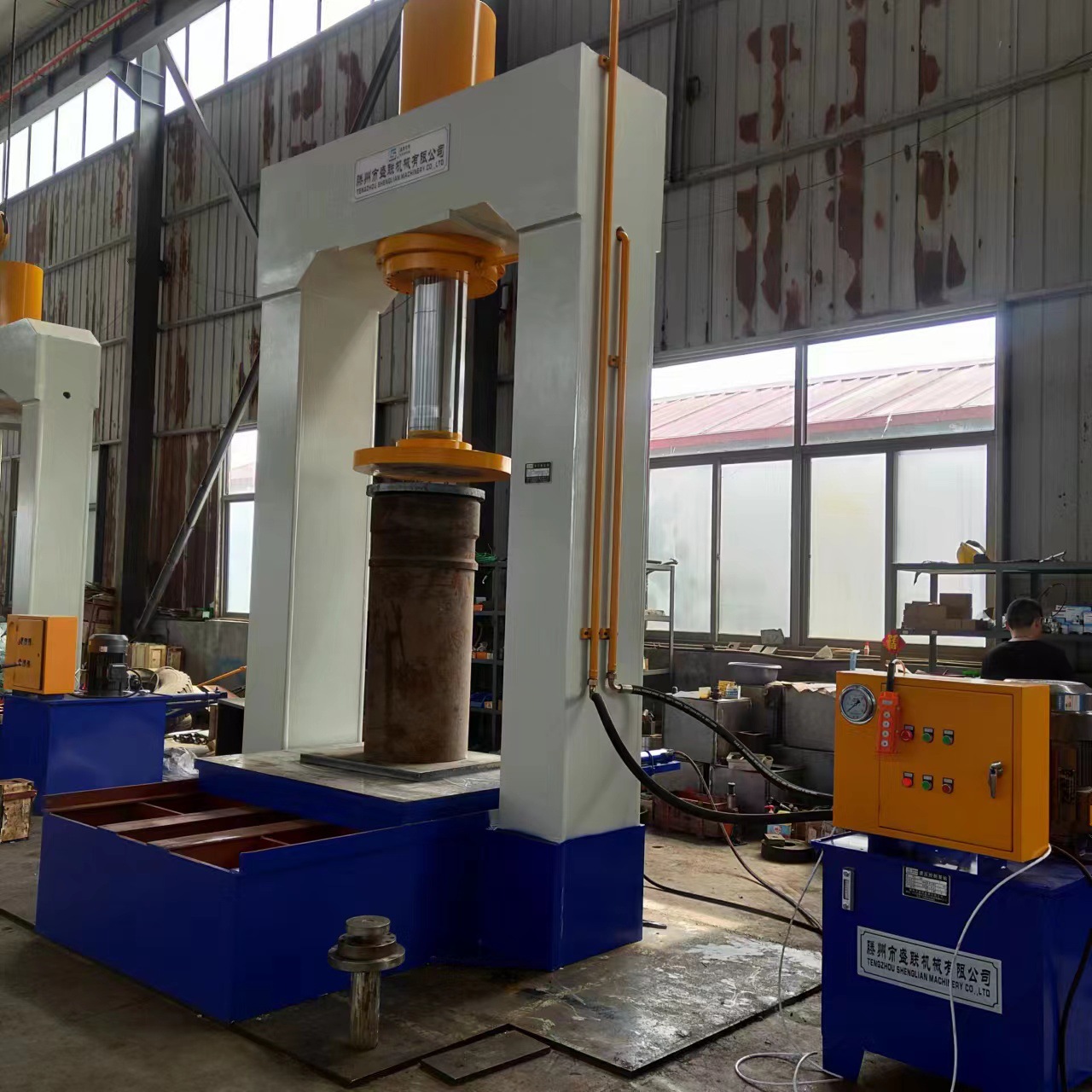 200吨电机转子定子铁芯入壳压装机 双柱压力机 工作台可移动