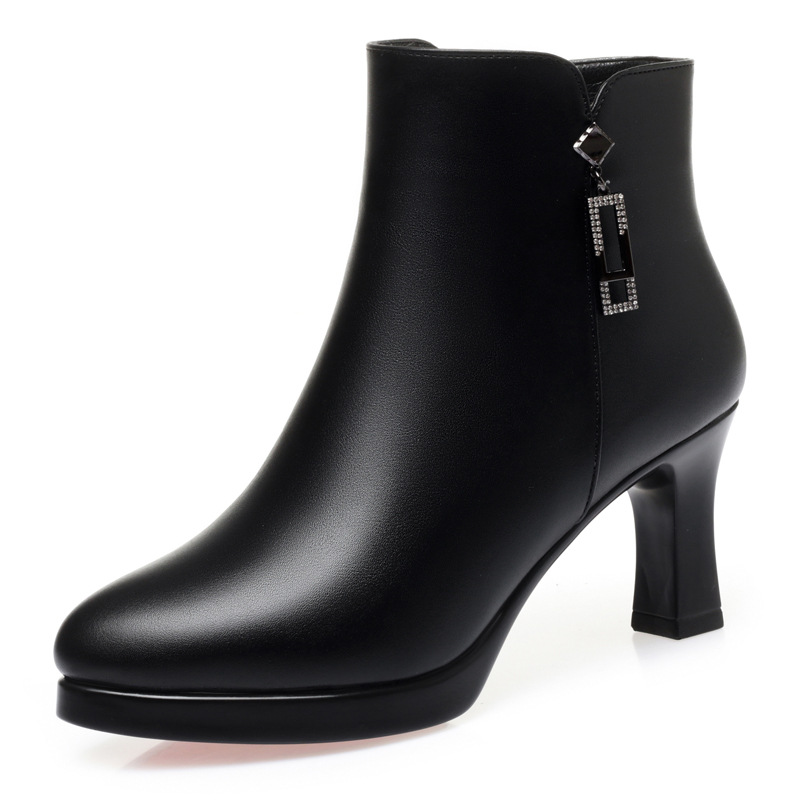 Botas de invierno transfronterizas nuevas botas de mujer cómodas botas individuales cálidas zapatos de algodón forrados de lana plataforma impermeable señaló tacón alto tacón grueso botas cortas de mujer