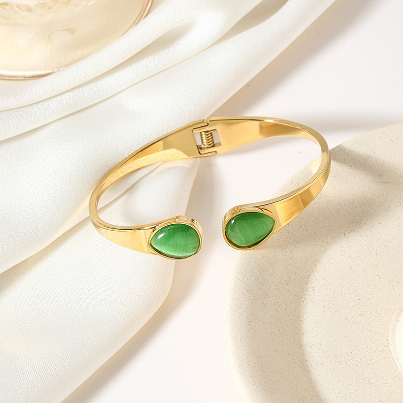 Bangle Classification Vacation Simple Style Solid Color Titanium Steel Cat's Eye Stone Bangle In Bulk