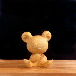 Golden Sandalwood Carving Baby Bear Cartoon Cute Children's Toy Doll Solid Wood Carving Desktop Ornaments Commemorative Gift