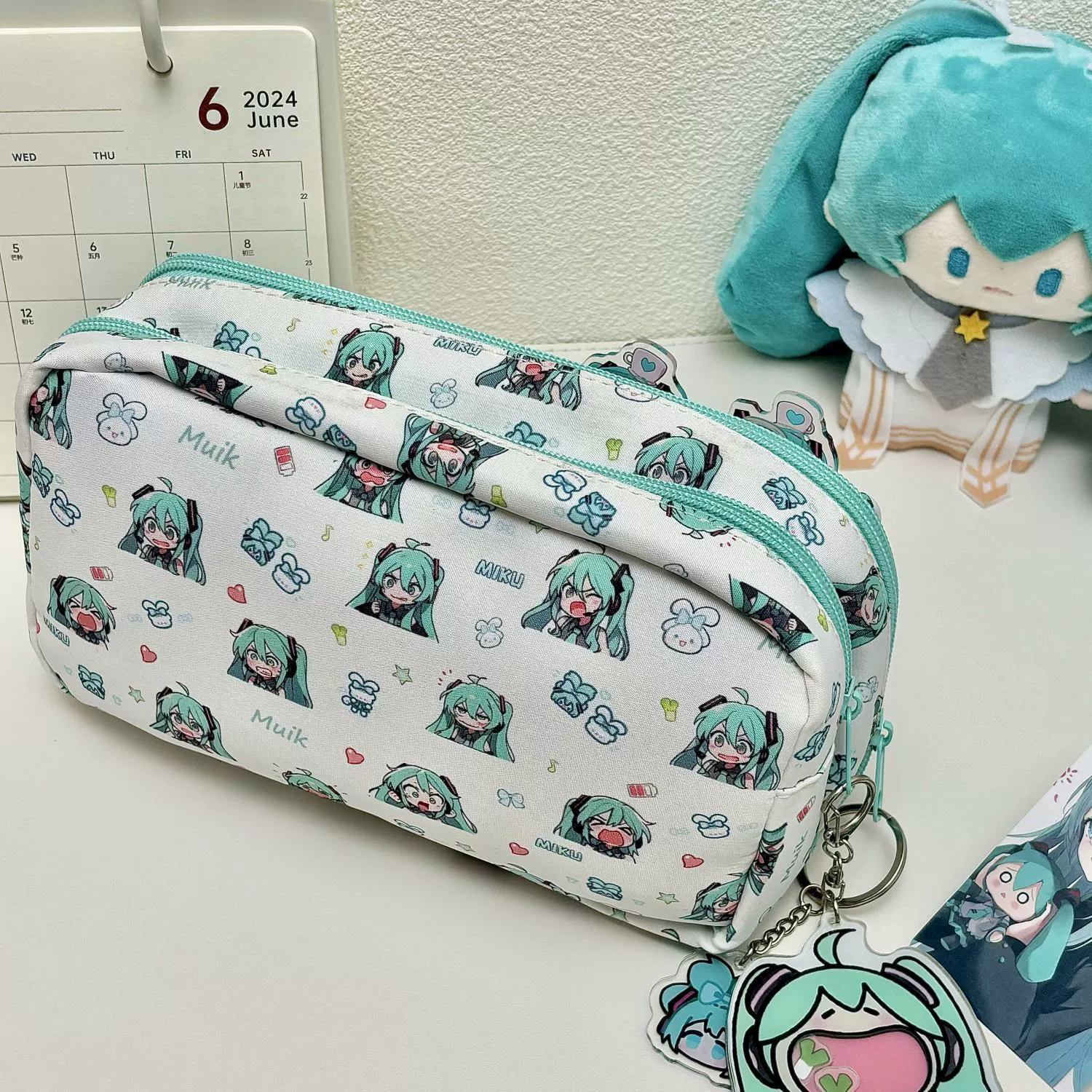 Pencil case (Brand) capacious anime print bag, double-zip organizer with keychain, 0.135 kg