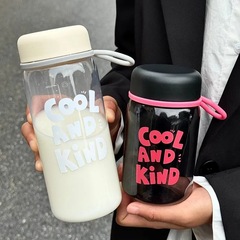 新型シンプルなプラスチックコップの屋外高颜値大容量コップの男子学生は目盛りをつけて印刷します。