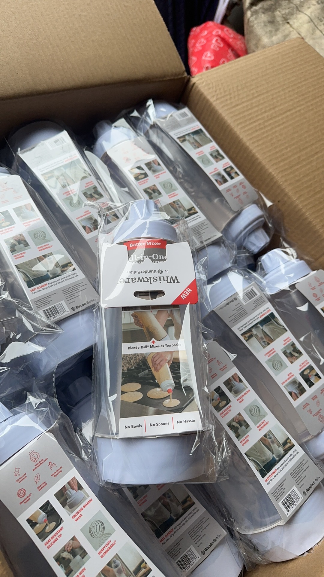 Productos de TV whiskware manivela bateador botella de mezcla fabricante de dispensador de masa en las ventas de acciones