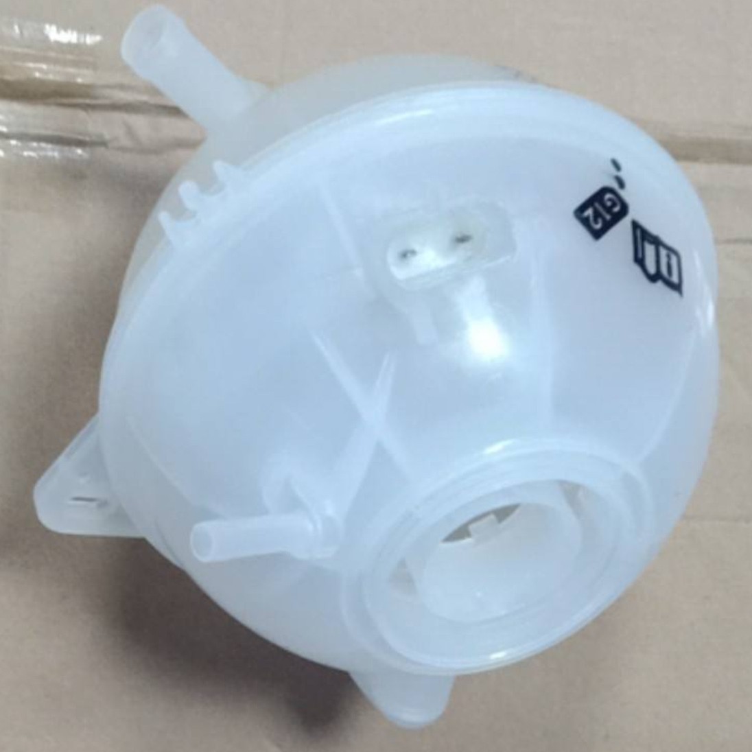 1J0121403B Expansion Water Tank Coolant Tank Compensation Tank for Jetta Bora Lavida Golf Water Tank