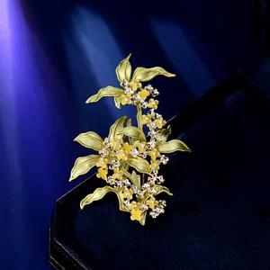 Autumn and Winter new niche light luxury design temperament plant flower corsage enamel coat accessories osmanthus brooch