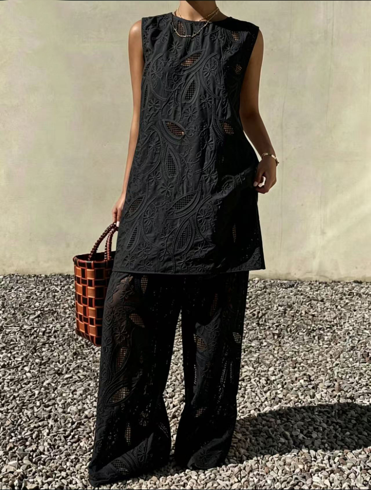 White Embroidered Sleeveless Vest Wide Leg Pants Two Piece Casual Fashion Set Women's Clothing_ecoleips.com