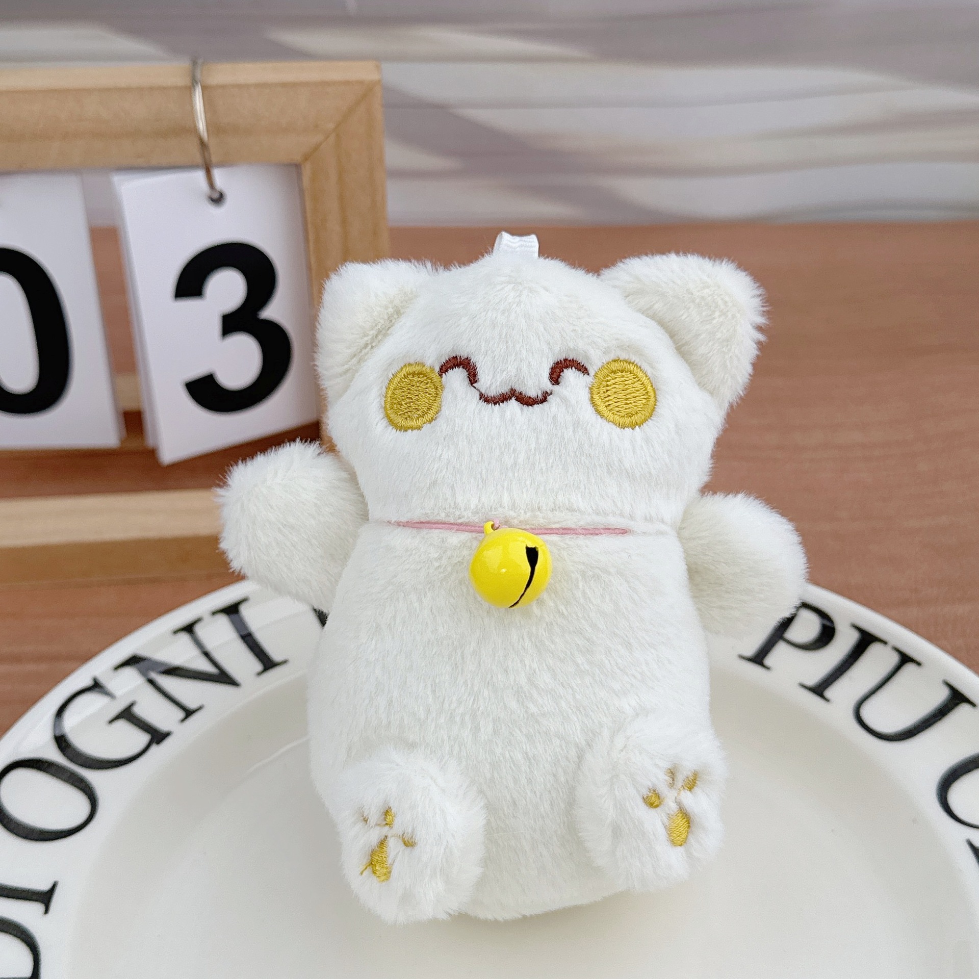 Caricatura campana gatos peluche muñeca llavero colgante lindo lindo lindo gatos bolsos colgantes muñeca máquina