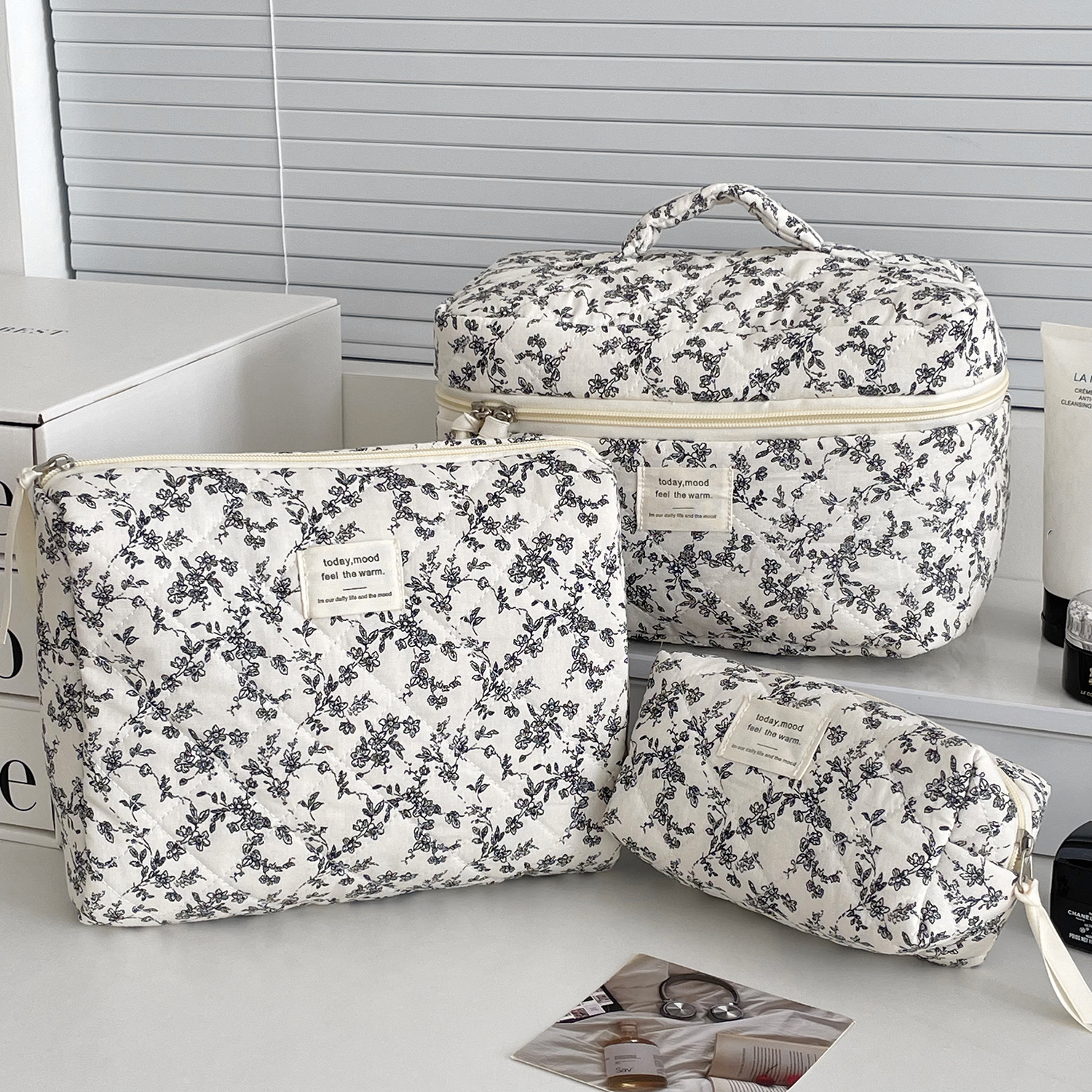 Square Shape Classic Style Ditsy Floral Cotton Square Makeup Bags