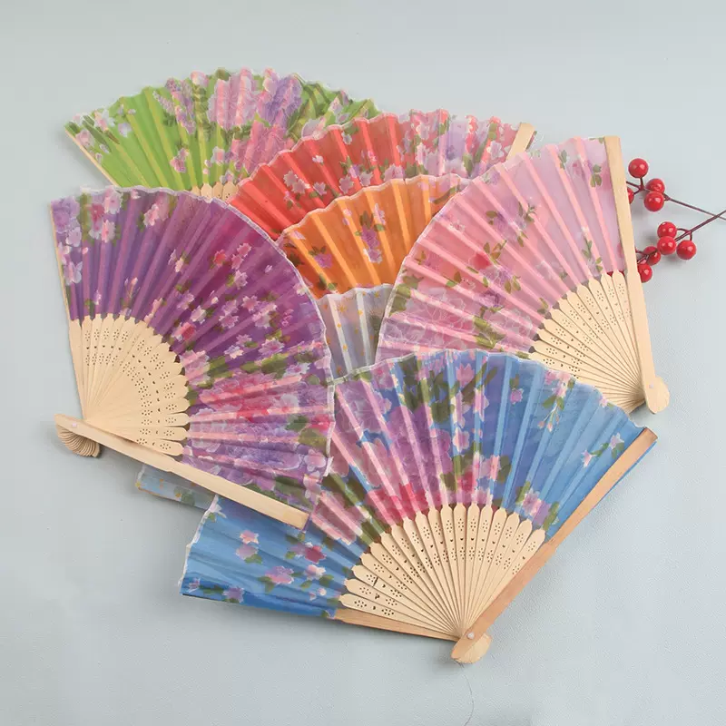 碎花扇仕女扇子酒店摆盘折扇混批礼品扇中国风印花绸布扇