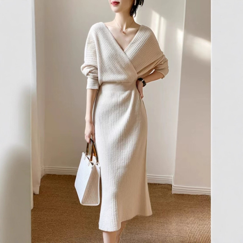针织连衣裙女秋冬2025年新款时尚毛衣裙露肩显身材小个子包臀裙子|undefined