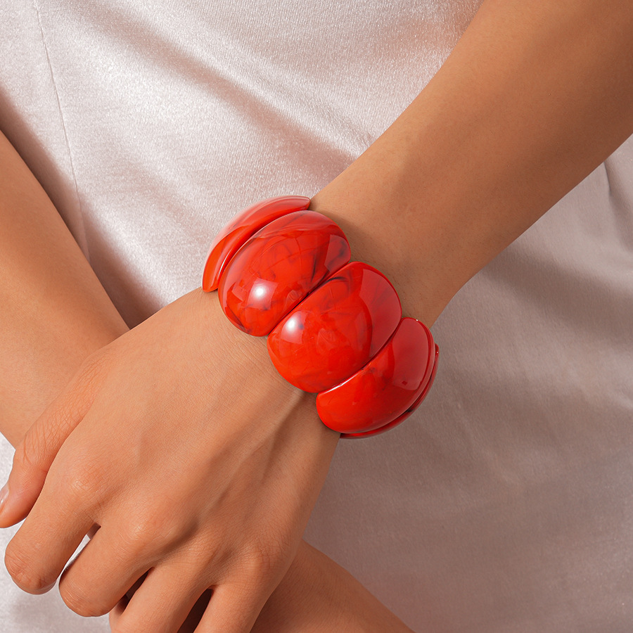Extravagantes Acryl-Armband mit Farbverlauf und geometrischem Quadrat-Patchworkmuster – Einzigartiger, hochwertiger Nischenschmuck für internationale Persönlichkeiten_voghion.com