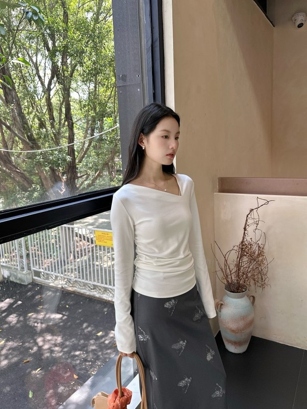 DIGM | 2025秋冬极简设计感斜领修身打底衫针织衫长袖T恤女A10977|undefined