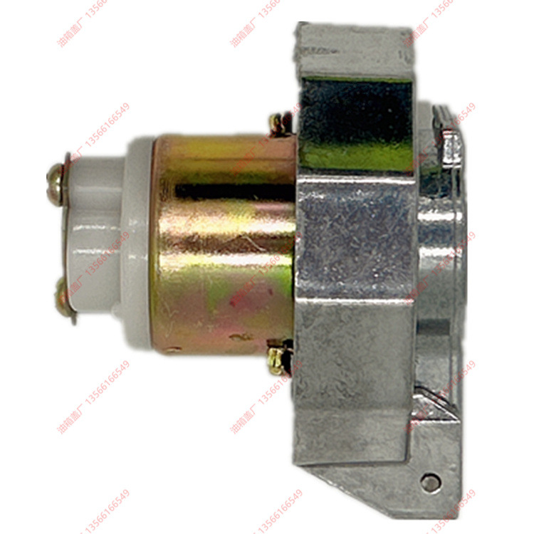Applicable to Isuzu Truck Qingling 100P600P Jiangling Shunda Kaiyun Kairui Era Hexagon Lock Fuel Tank Cap