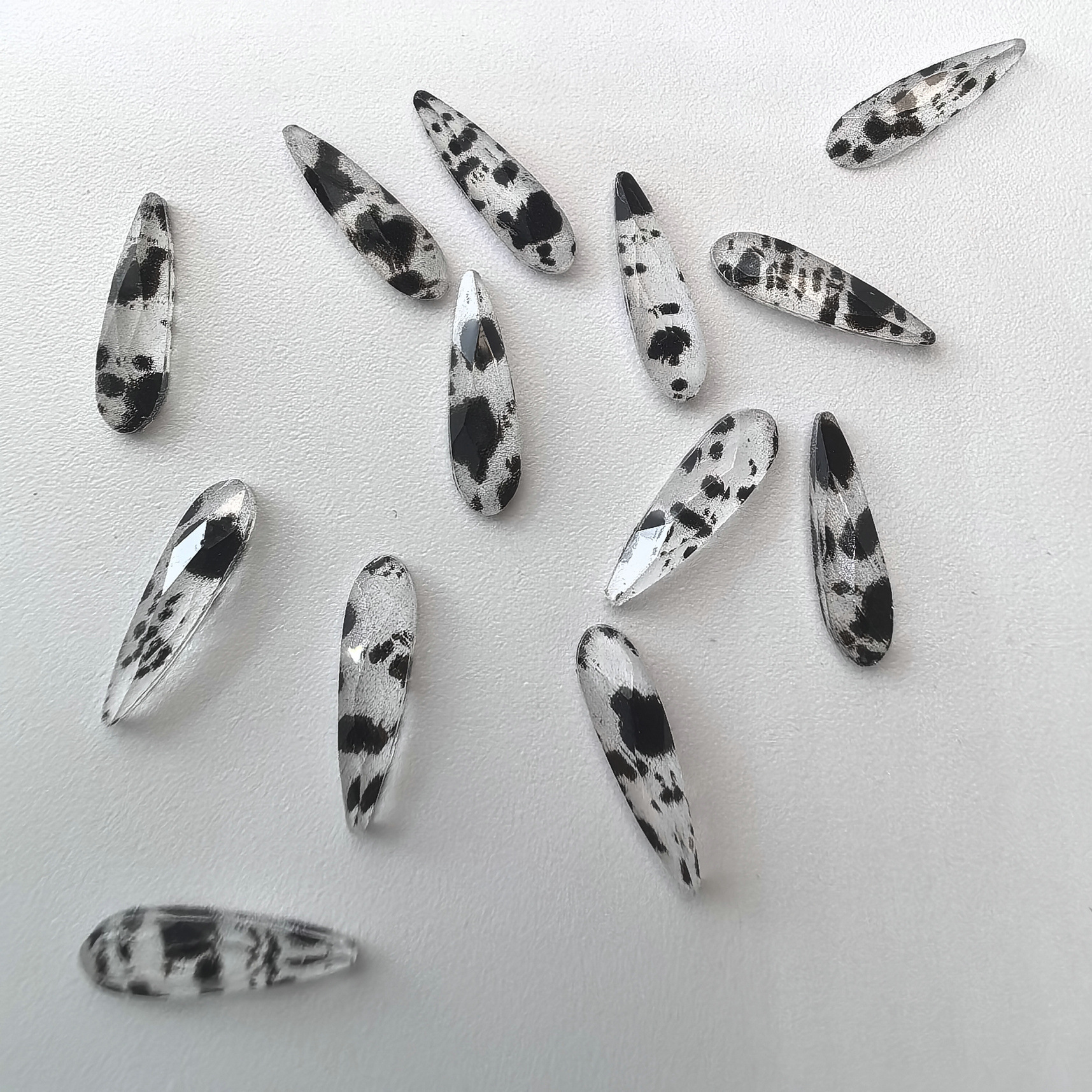 黑白豹纹树脂钻0003.jpg