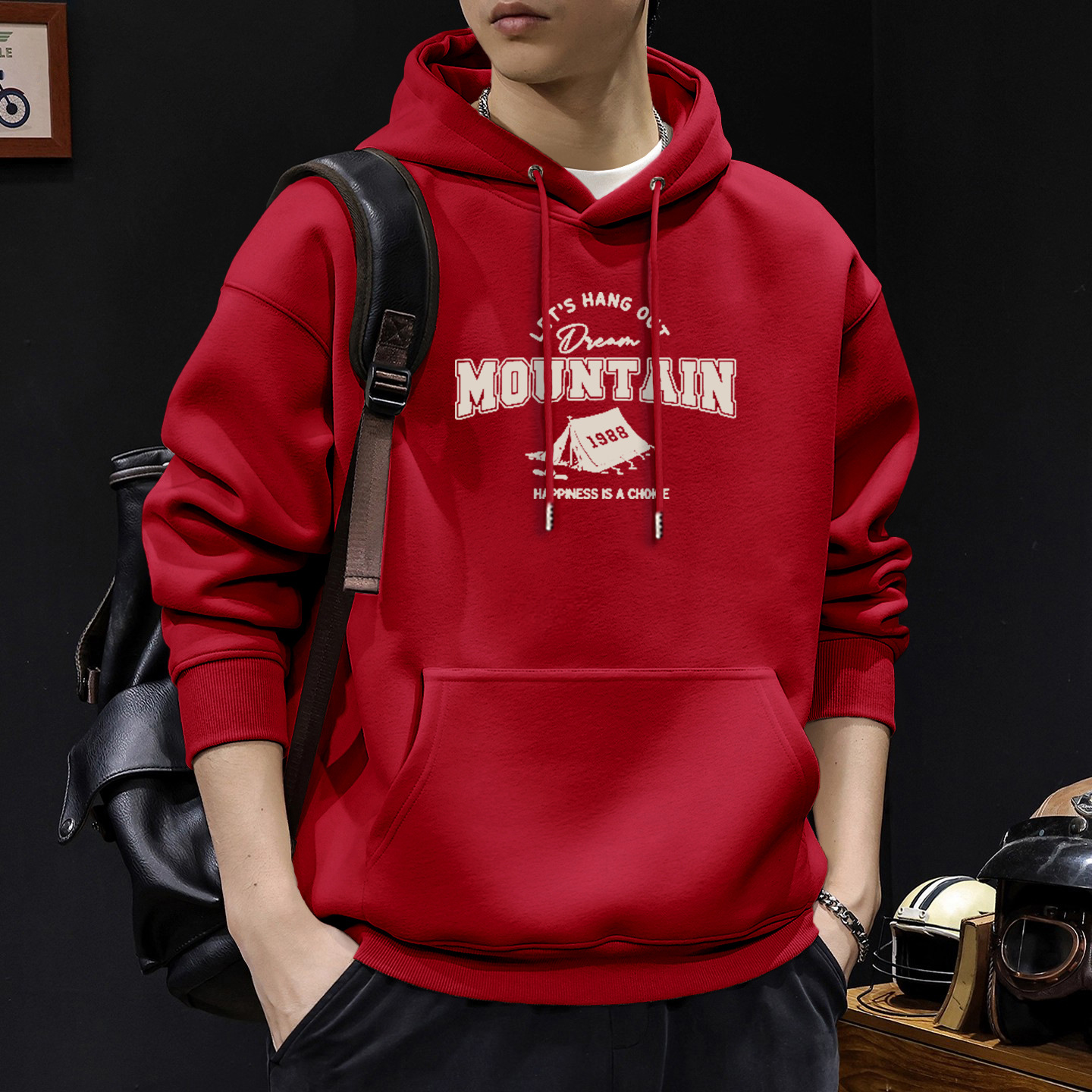 Gran chaqueta con capuz rojo Regular - 2141
