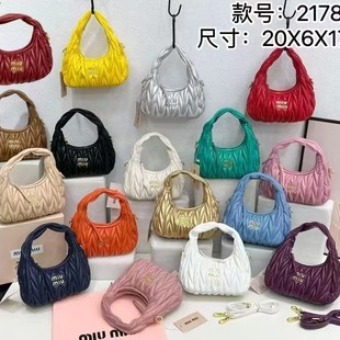 �¿�MIU���ް���Ӱ�녶�����ٴ�����Ҹ�°������μ�б��Ů��