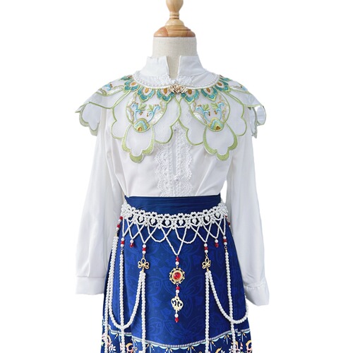 New Ming Dynasty Hanfu Cloud Shoulder Heavy Industry Embroidered Fake Collar Pearl Collar Hardware Button Green Decorated Horse Face Skirt Collar