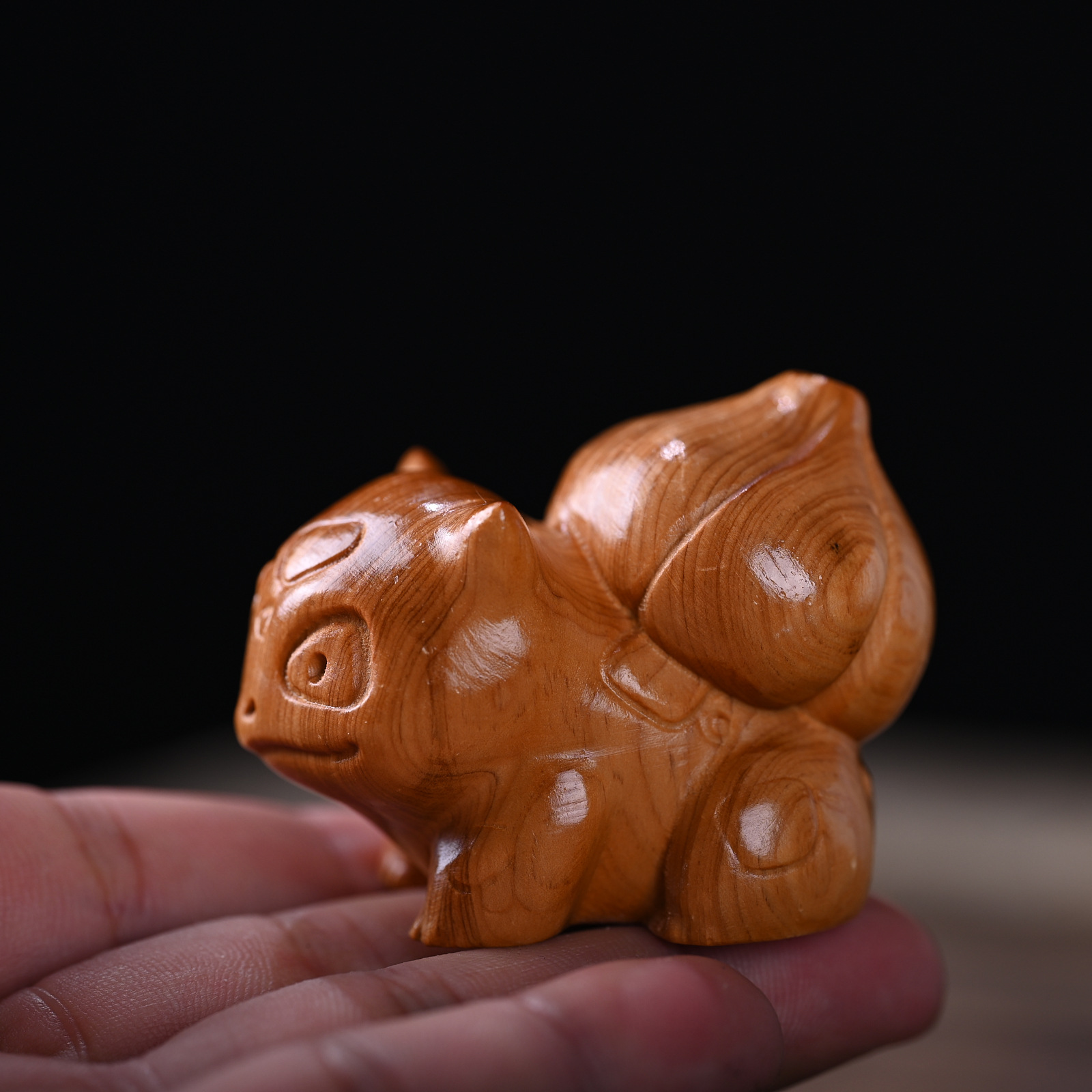 崖柏妙蛙種子文玩手把件卡通茶寵男士隨身木頭雕刻件創意家居擺件