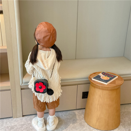 Fashionable children's small square bag  new Korean style girl flower crossbody bag autumn and winter baby sweater accessories bag