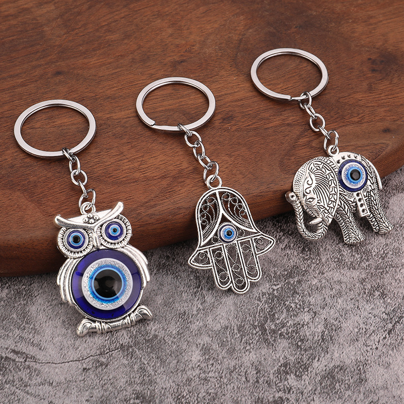 Cross-border hot selling environmental protection alloy blue eyes owl Devil's Eye vintage accessories pendant keychain
