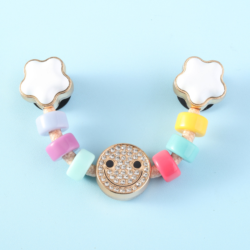 다채로운 웃는 얼굴 체인