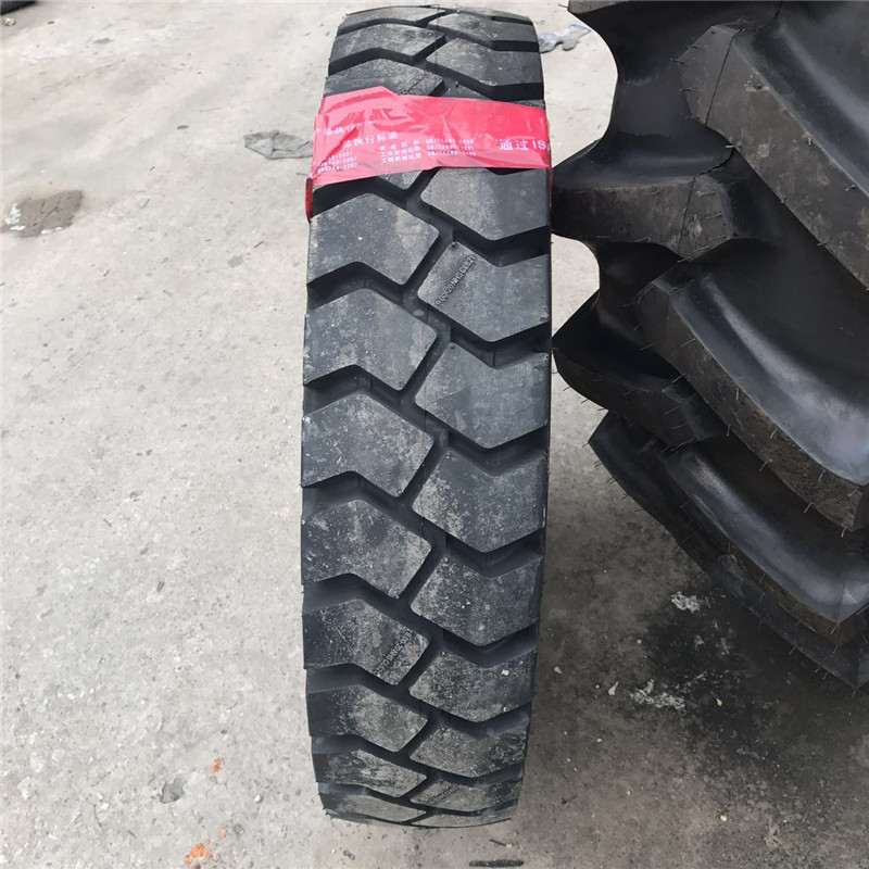 实心叉车拖车轮胎矿山 3/3.5吨合力杭叉 900-20朝阳轮胎