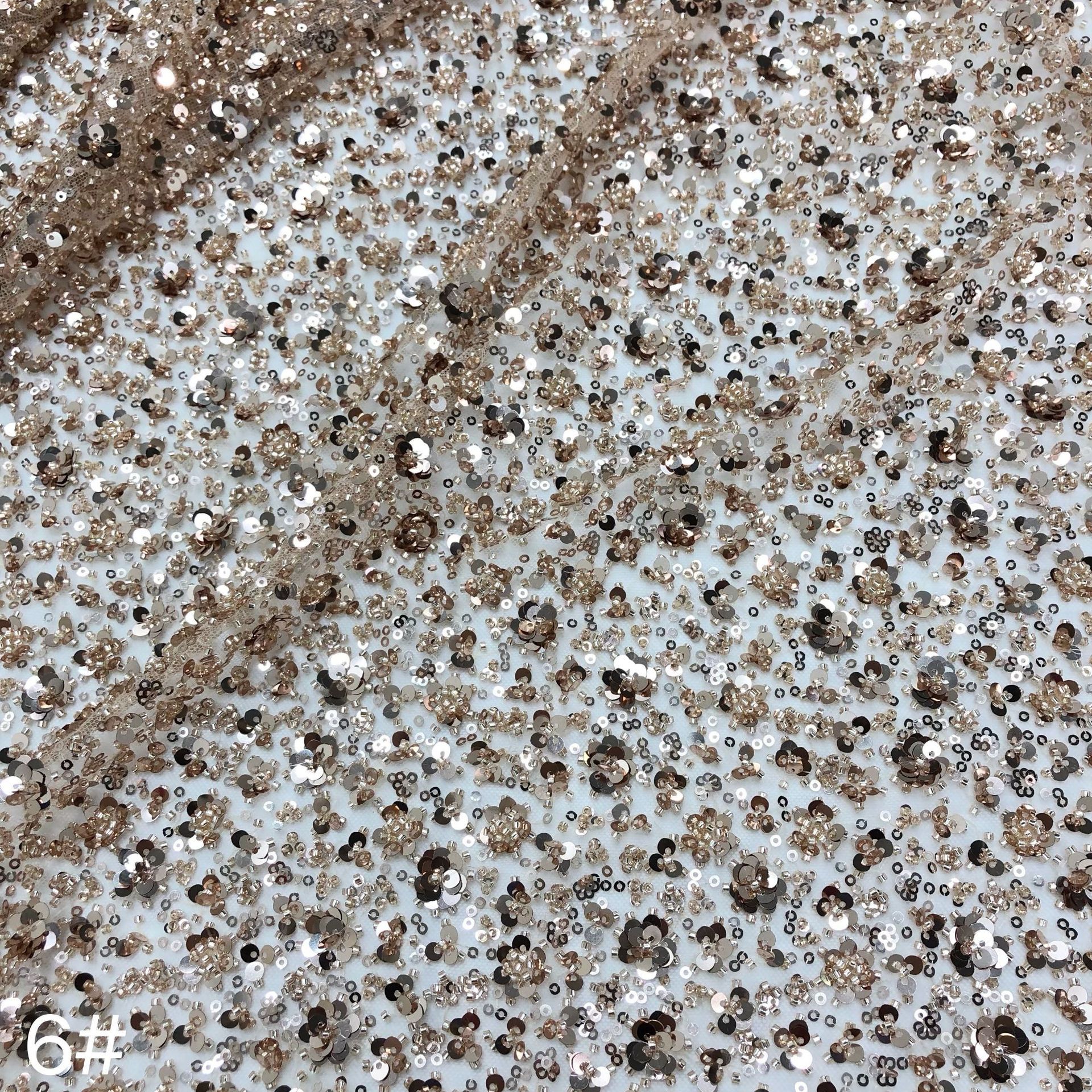 Fábrica de stock de alta densidad pequeña flor de ciruela lenteja tubo de perlas tela bordada vestido de boda zapatos sombreros bolsas joyas tela