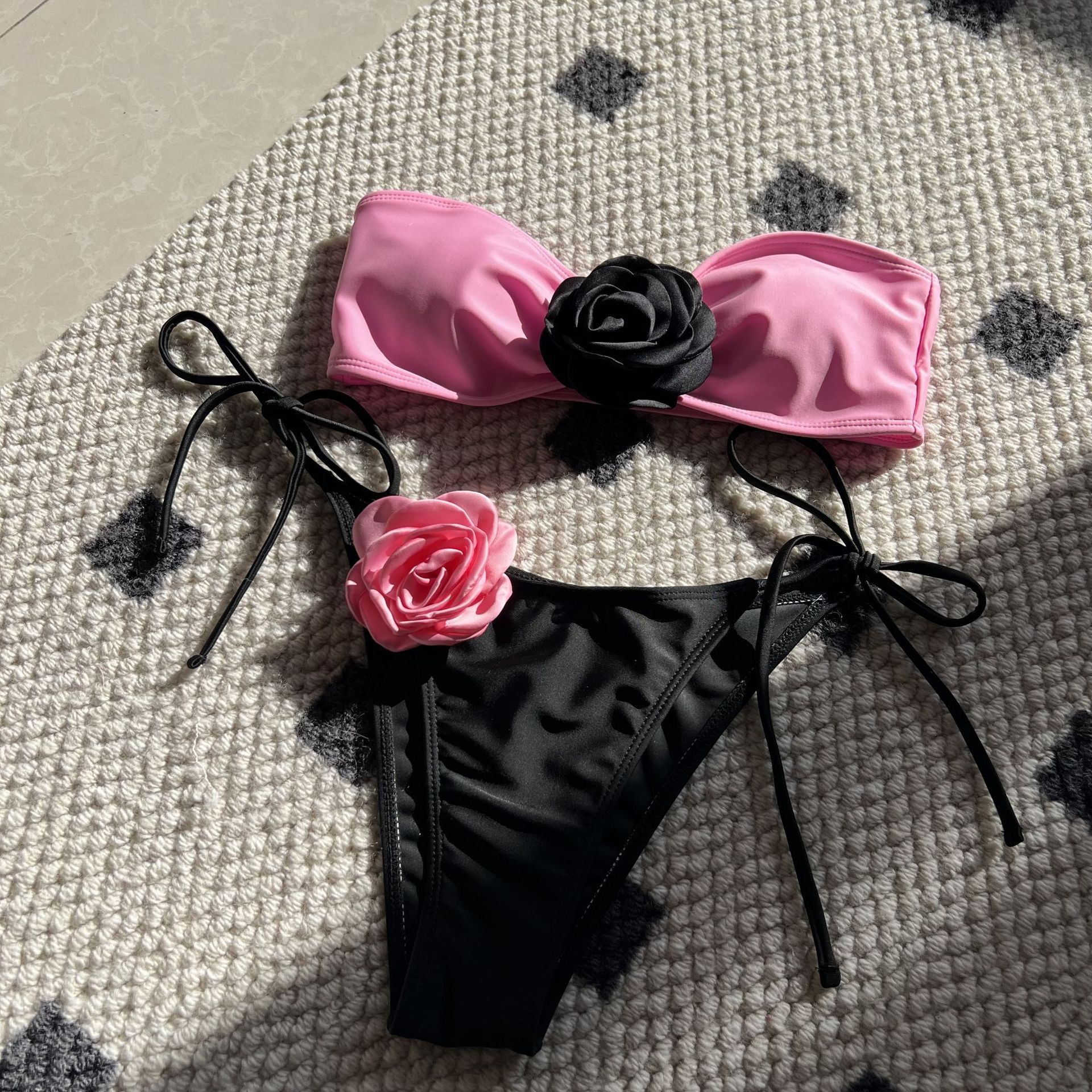 Mujeres Color Sólido Flor Juego De 2 Piezas Bikinis Traje De Baño display picture 7