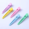 1 random 6cm hollow duckbill clip